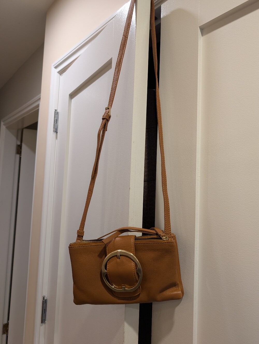 100% Leather Crossbody,Cognac Color